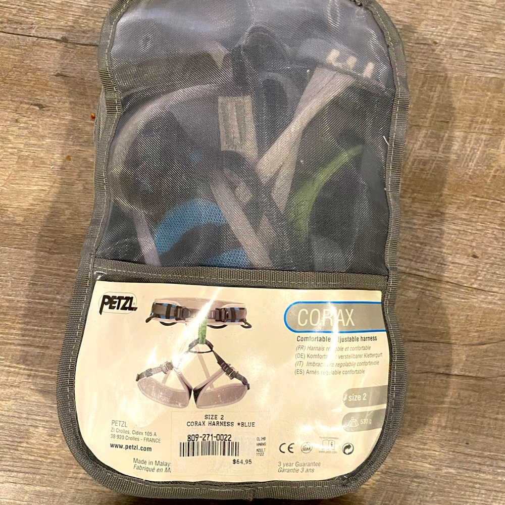 Petzl Harness Size 2 (larger fit) climbers sit harness Blue Corax